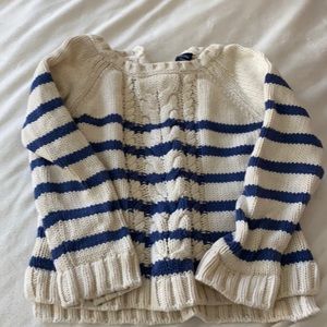3t Gap sweater